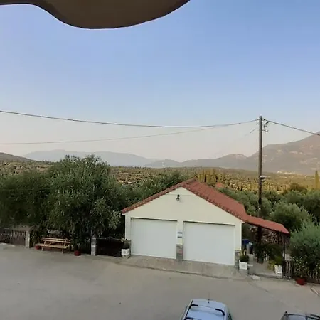 Toulatos Pantelis Апартаменты Poulata