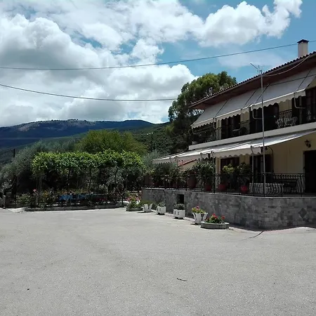 Toulatos Pantelis Апартаменты Poulata